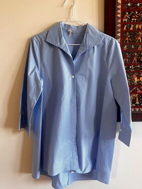 Light Blue Button-Front Women's Tunic with Soft Collar